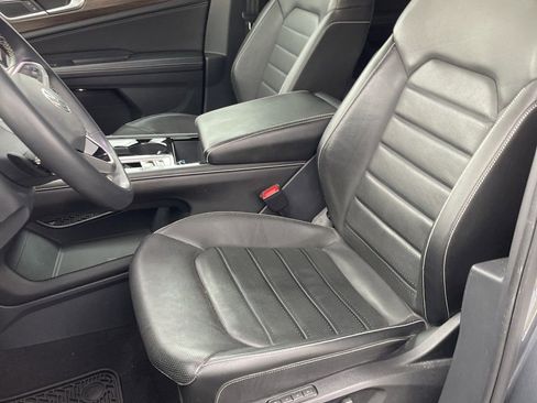 Used 2024 Volkswagen Atlas SEL image 7