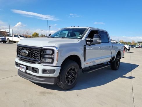 New 2026 Ford F350 Lariat w/ Black Appearance Package image 4
