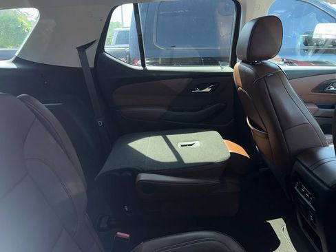 Used 2021 Chevrolet Traverse High Country image 4