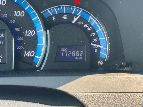 Used 2012 Toyota Camry XLE w/ Leather Pkg FWD image 28