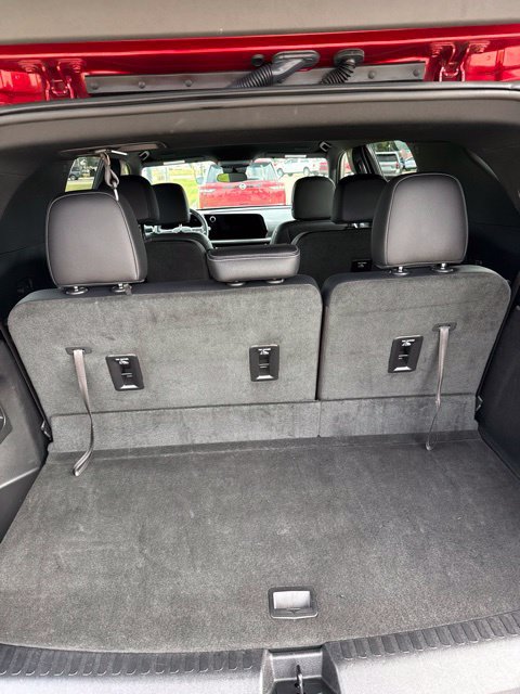 Used 2026 Chevrolet Traverse LT FWD image 23