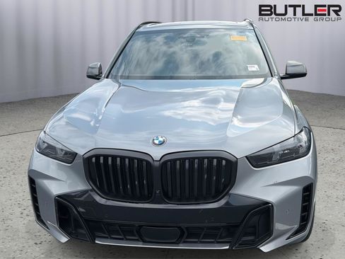 Used 2025 BMW X5 xDrive40i w/ M Sport Package AWD/4WD image 4