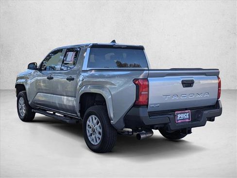Used 2025 Toyota Tacoma SR image 8