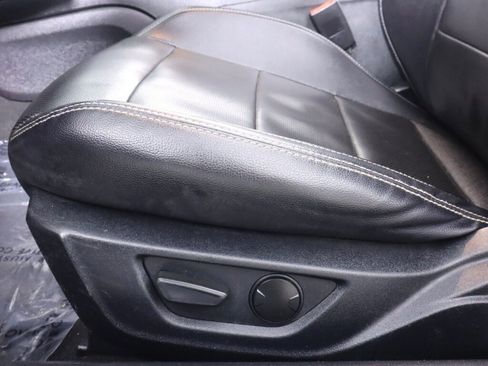 Used 2022 Ford Mustang Premium RWD image 30