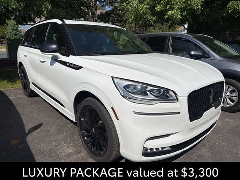 Used 2023 Lincoln Aviator Reserve w/ Equipment Group 201A AWD/4WD image 5