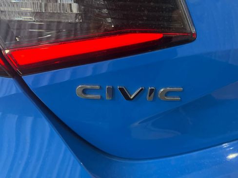 Used 2023 Honda Civic Sport Touring image 13