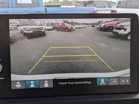 Used 2025 Honda Pilot EX-L image 24