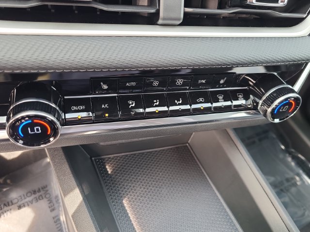 New 2027 Chevrolet Equinox LT w/ Convenience Package II FWD image 34
