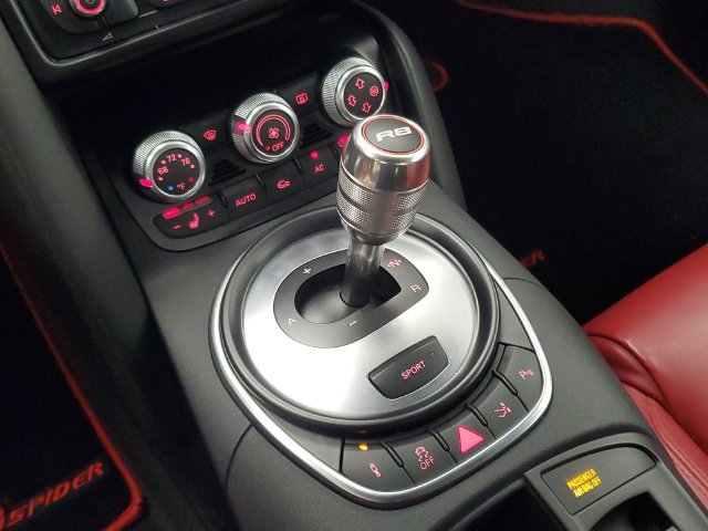 Used 2011 Audi R8 V10 AWD/4WD image 21