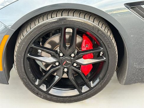 Used 2019 Chevrolet Corvette Stingray Coupe w/ 1LT image 29