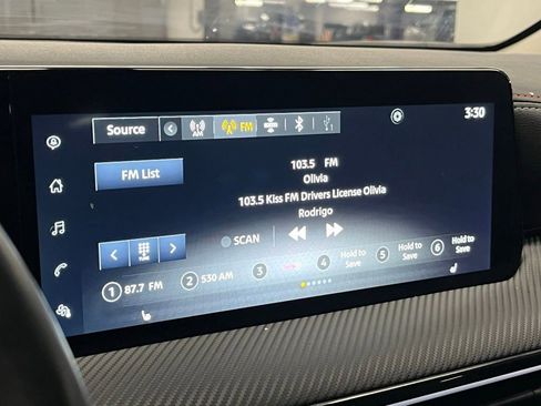 Used 2025 Nissan Kicks SR w/ SR Premium Package image 27