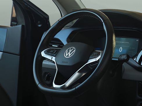 Used 2022 Volkswagen Taos SE image 31