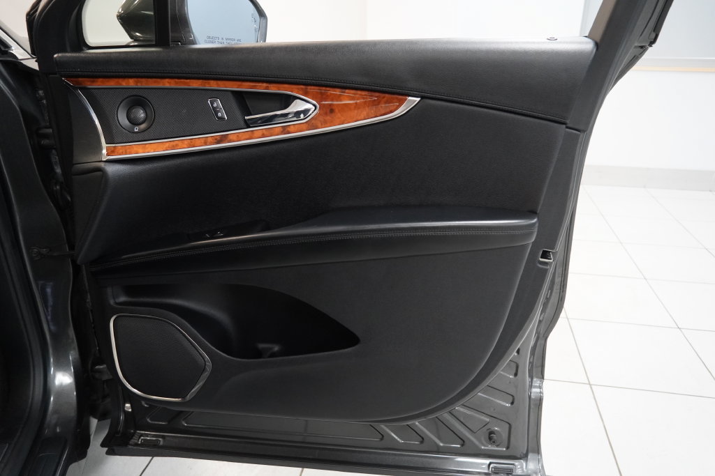 Used 2019 Lincoln Nautilus Reserve AWD/4WD image 36