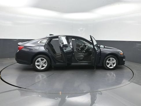 Used 2023 Chevrolet Malibu LT FWD image 34