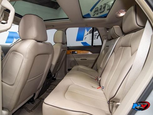 Used 2012 Lincoln MKX FWD image 17