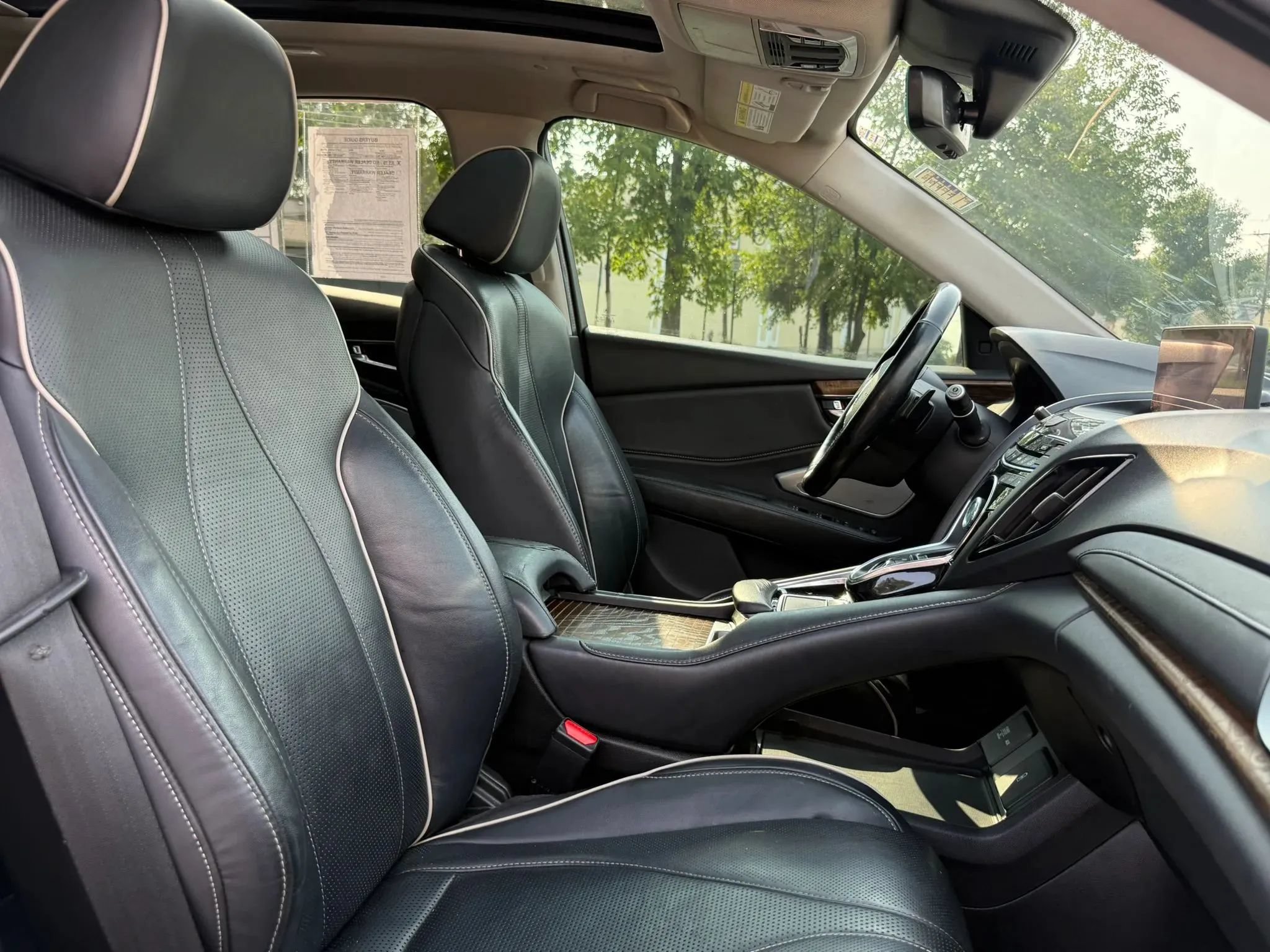 Used 2019 Acura RDX w/ Advance Package FWD image 24