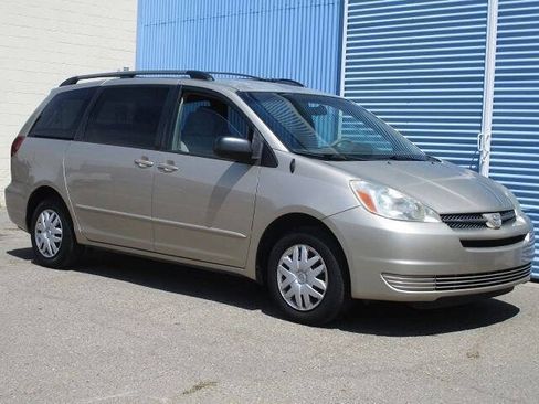 Used 2005 Toyota Sienna LE FWD image 1