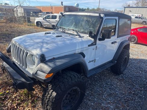 Used 2018 Jeep Wrangler Sport image 5