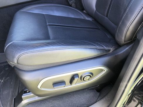 Used 2024 Jeep Wagoneer Series III w/ Premium Group I image 16