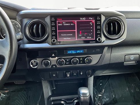 Used 2023 Toyota Tacoma TRD Off-Road image 6