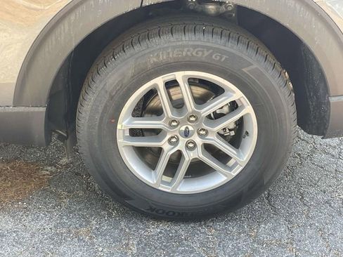 New 2026 Ford Explorer Active image 8