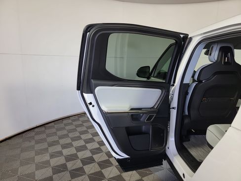 Used 2024 Rivian R1T Adventure AWD/4WD image 17