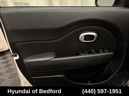 Used 2016 Kia Soul FWD image 10