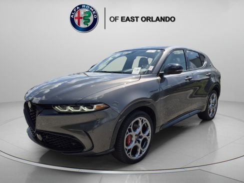 Used 2024 Alfa Romeo Tonale Veloce AWD/4WD image 3