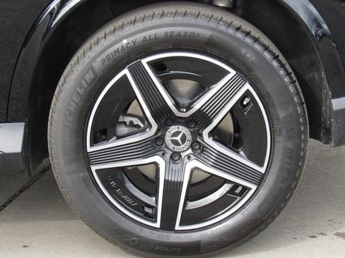 New 2025 Mercedes-Benz GLC 300 4MATIC image 37