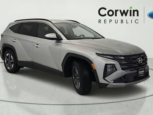 Used 2025 Hyundai Tucson SEL FWD image 7