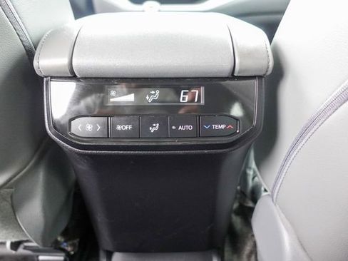 Certified 2023 Toyota Highlander XLE image 34