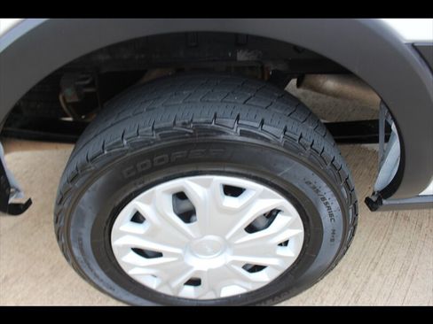 Used 2022 Ford Transit 350 XLT RWD image 29