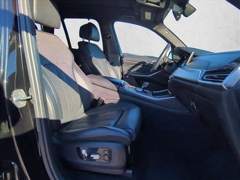 Used 2020 BMW X5 M50i w/ Executive Package image 21