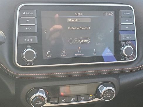 Used 2019 Nissan Kicks SR image 25