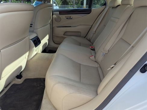 Used 2015 Lexus LS 460 image 21