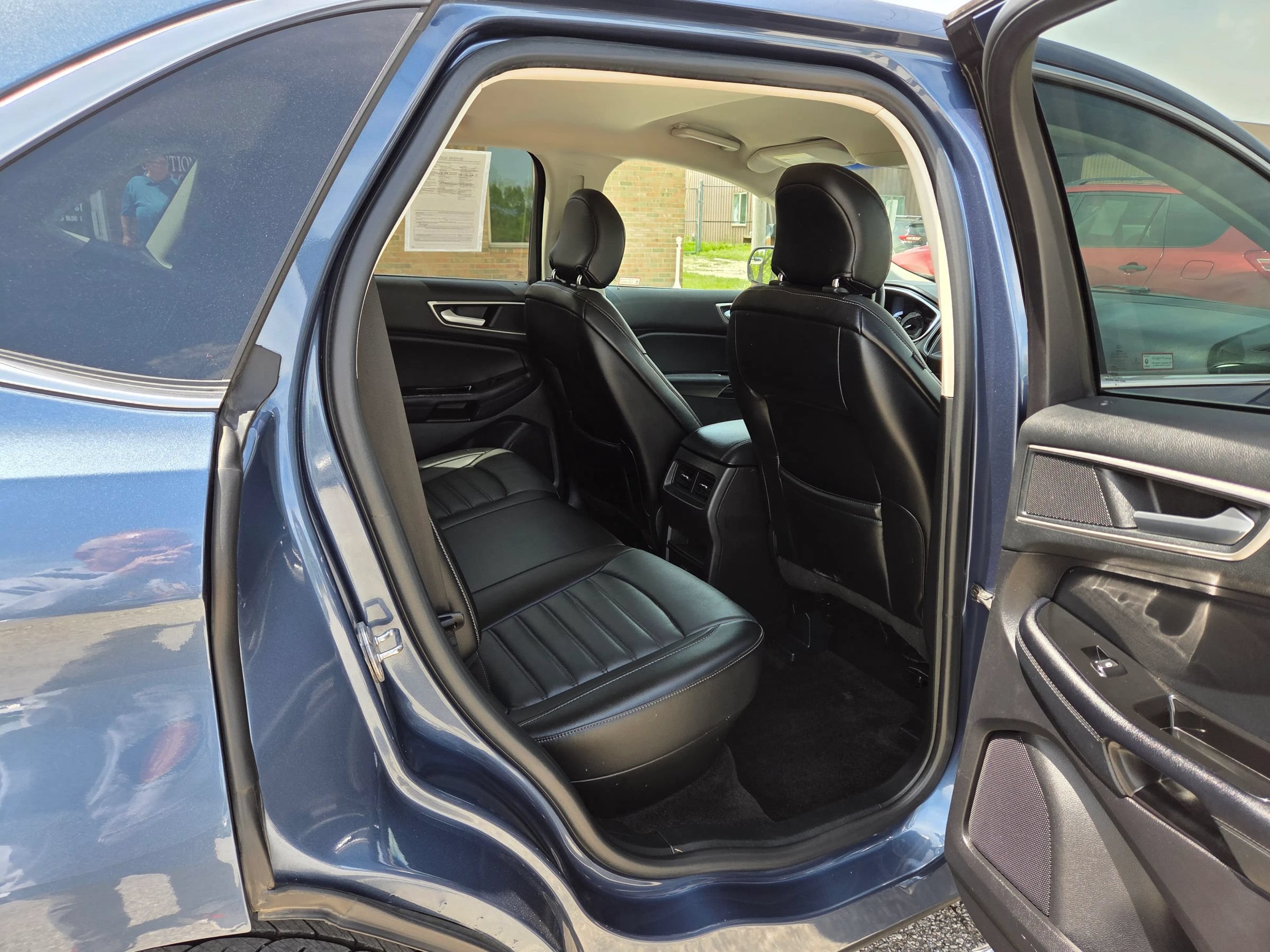 Used 2018 Ford Edge SEL w/ Equipment Group 201A AWD/4WD image 18
