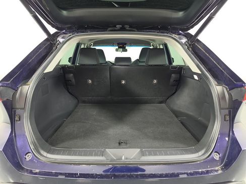 Used 2023 Toyota Venza LE AWD/4WD image 32