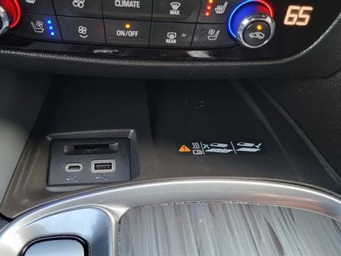 Used 2022 Buick Enclave Premium image 31