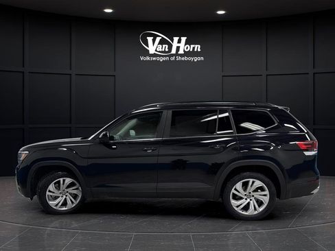 Used 2022 Volkswagen Atlas SE w/ Panoramic Sunroof Package image 12