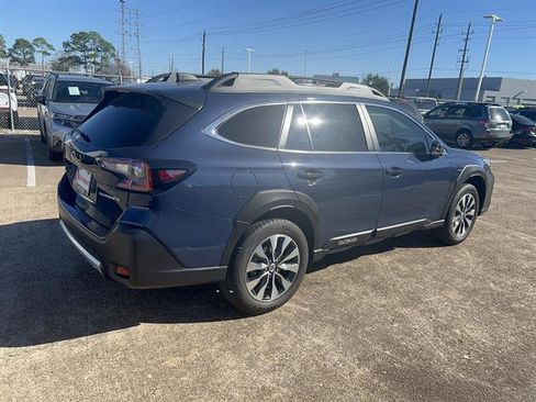 Used 2025 Subaru Outback Limited AWD/4WD image 4