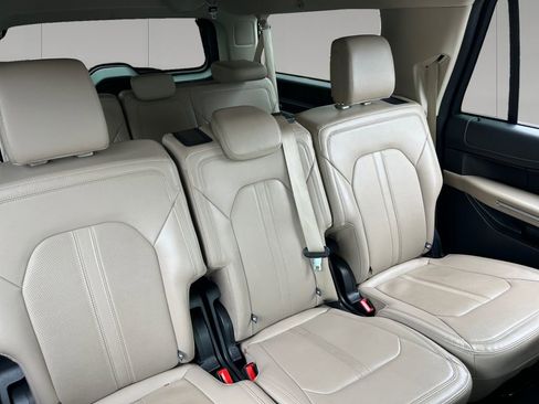 Used 2024 Ford Expedition Max Limited AWD/4WD image 18