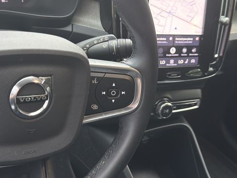 Certified 2024 Volvo XC40 B5 Core w/ Protection Package Premier AWD/4WD image 20