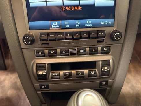 Used 2005 Porsche 911 Carrera image 26