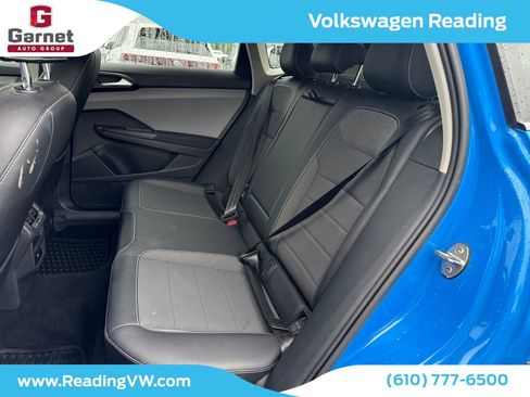 Certified 2022 Volkswagen Taos SE AWD/4WD image 13