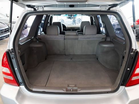 Used 2004 Subaru Forester 2.5XS AWD/4WD image 8