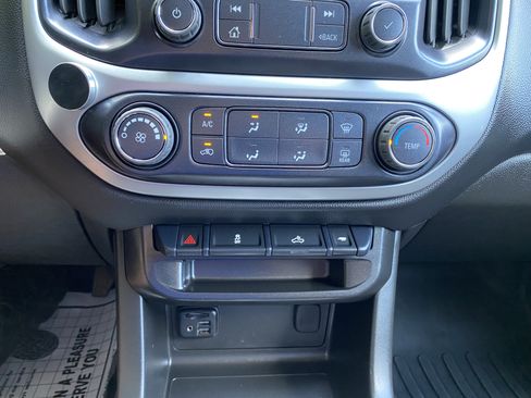 Used 2022 Chevrolet Colorado LT w/ LT Convenience Package RWD image 27