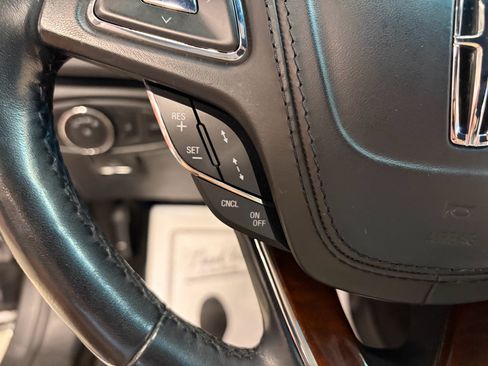 Used 2019 Lincoln MKZ Reserve FWD image 15