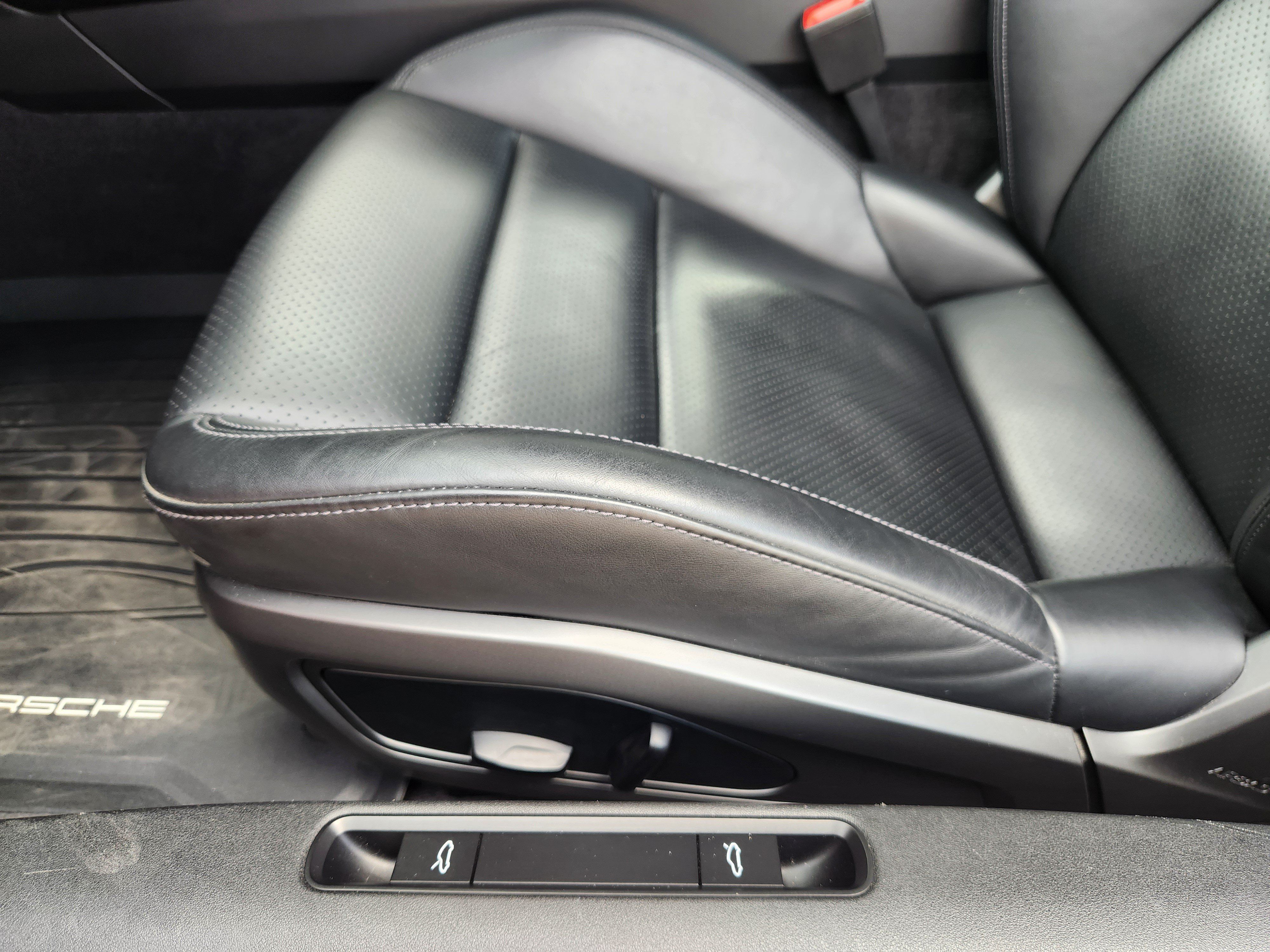 Used 2020 Porsche 911 Carrera S RWD image 25