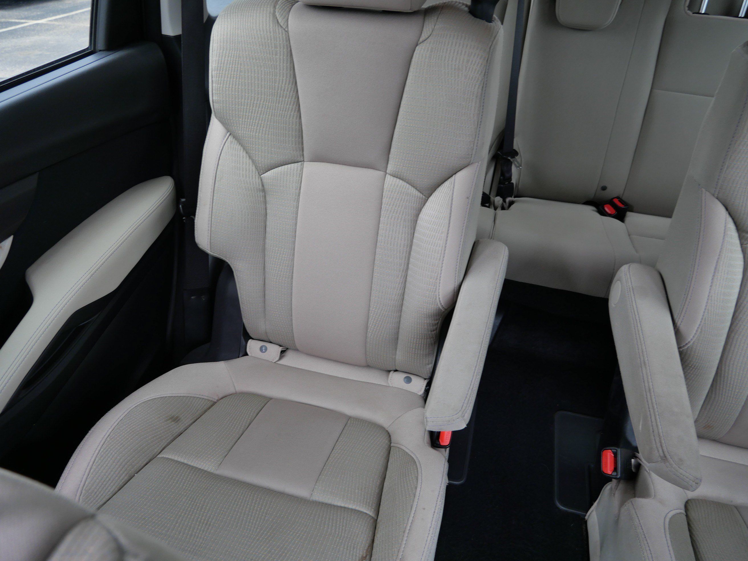 Used 2022 Subaru Ascent Premium w/ Convenience Package AWD/4WD image 12