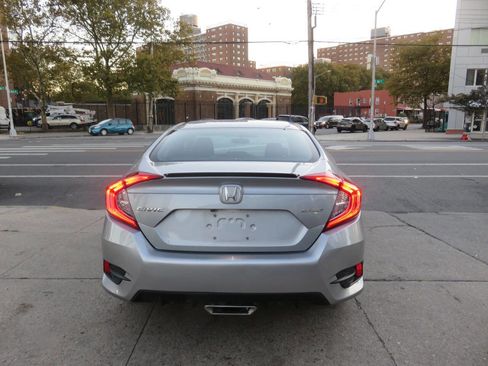 Used 2019 Honda Civic Sport image 7